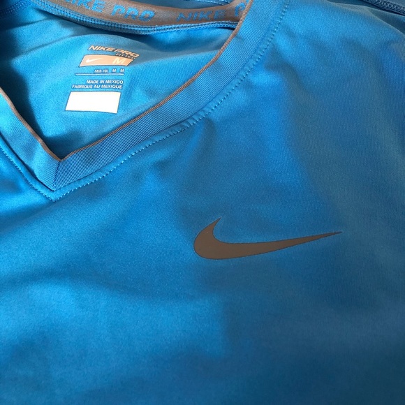 Nike Pro Athletic Fitted Top - Picture 3 of 8